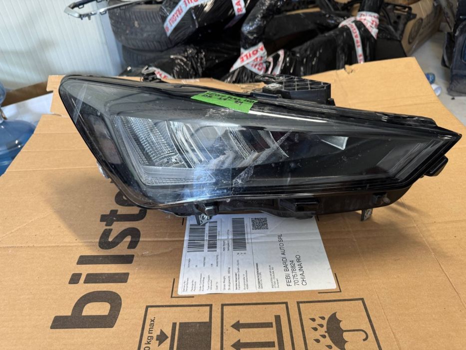 Far dreapta Seat Leon 4 FULL LED 5FB.941.006.D Interior negru