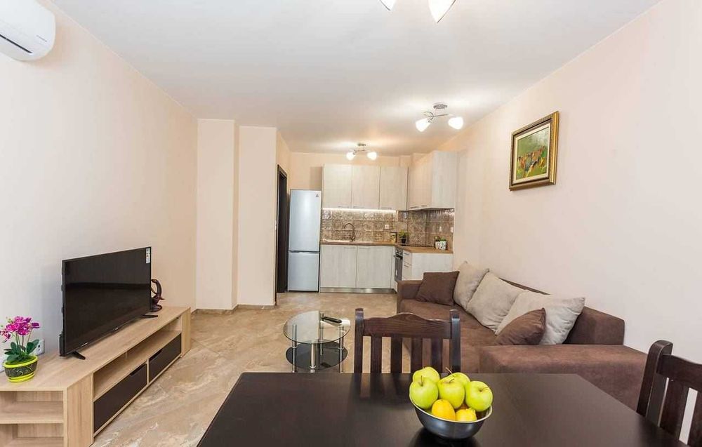 Двустаен Апартамент в Центъра