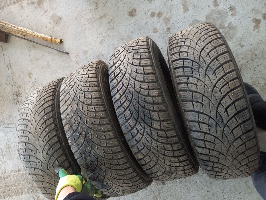 Продам Резину на Дисках 205/ 70 R15