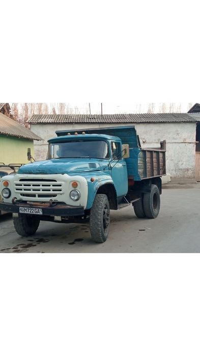 Зил самосвал сотилади