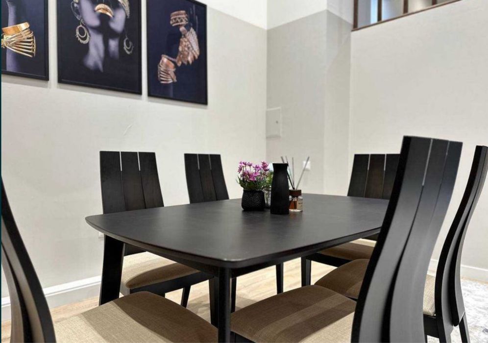 Гостиница Россия Новостройка-Сдаётся 4х комнатная в Центре города!