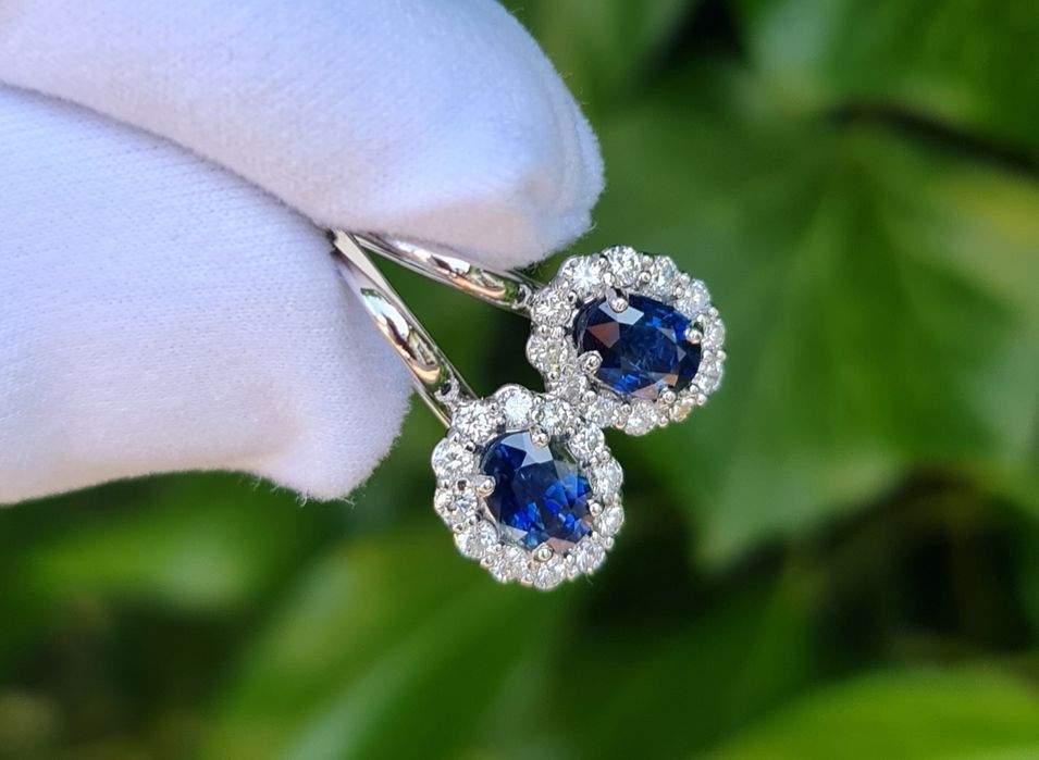 Cercei aur alb 18k cu diamante și safir albastru natural