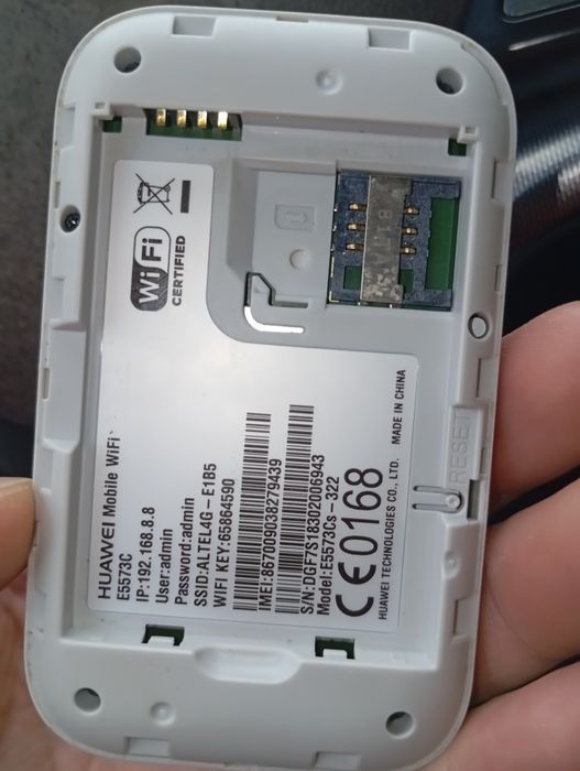Huawei E5573 Avto Router 4G LTE router Taxi va uydaxam qo'llash mumkin