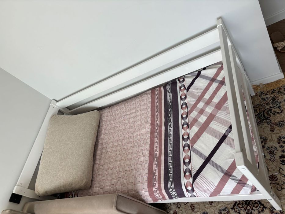 Продаи детскую кровать