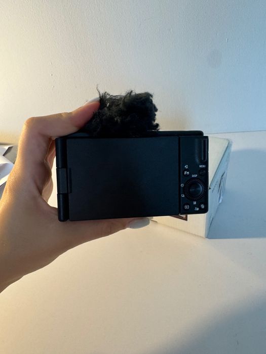 Camera Vlogging Sony ZV-1f cu accesorii incluse