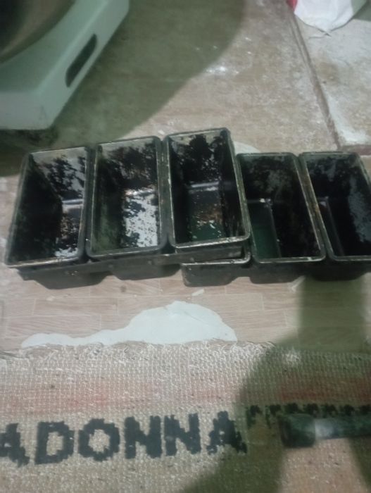 Buhonka pishiradigan pech sotiladi.