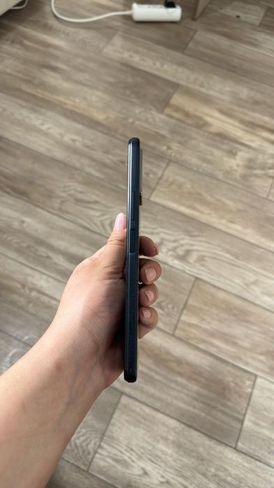 Продам телефон Vivo Y33s