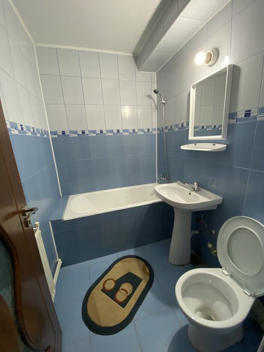 Închiriez apartament