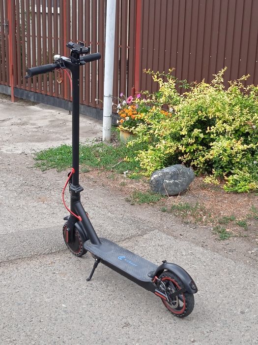 Продам электросамокат не на ходу б/у