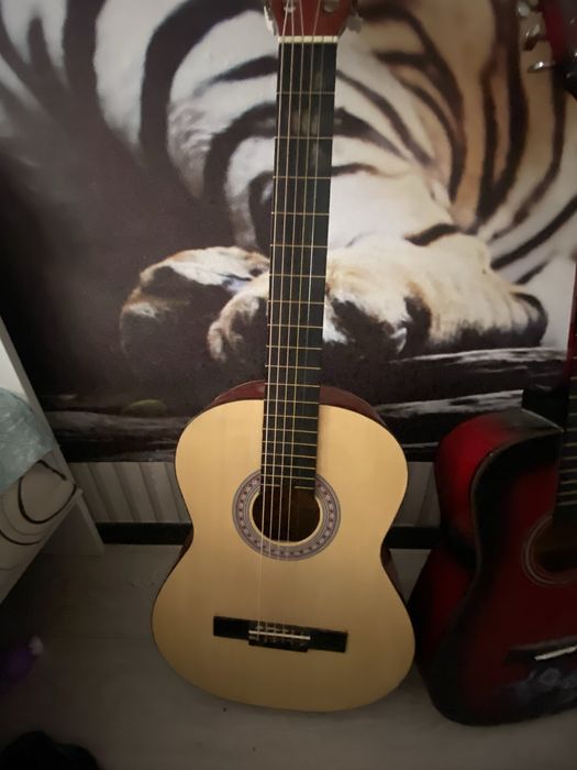 Продам две гитары