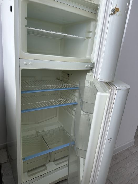 Продается холодильник