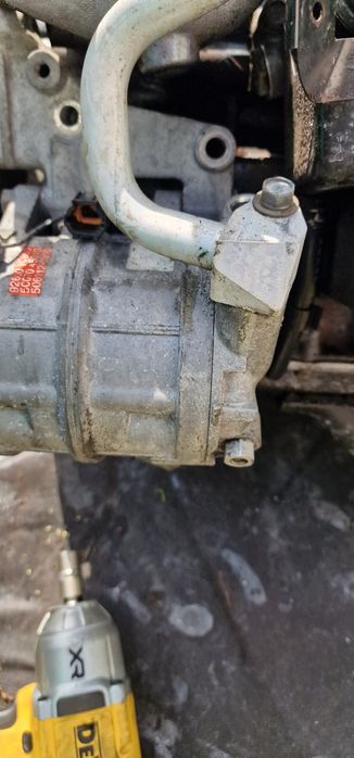 Compresor clima Nissan patrol y61 3.0