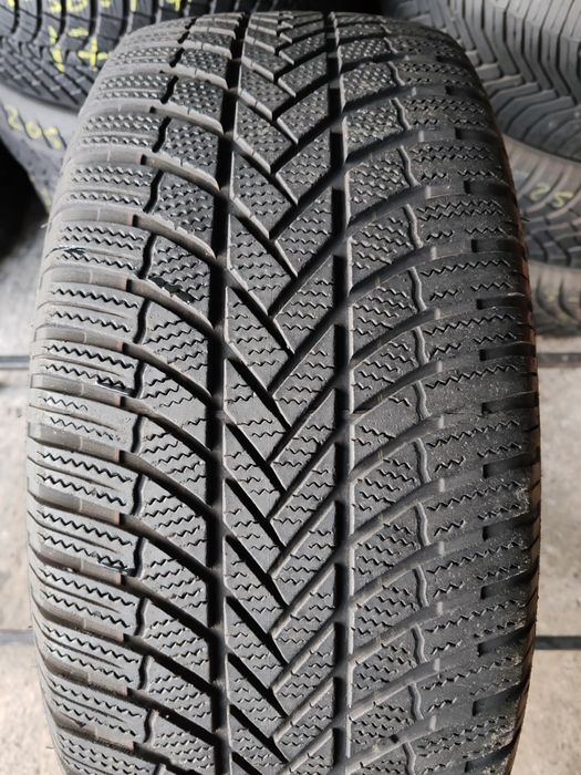 1 anvelopa 235 55 19