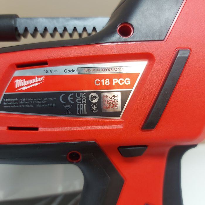 Акумулаторен пистолет за силикон Milwaukee C18 PCG/310C