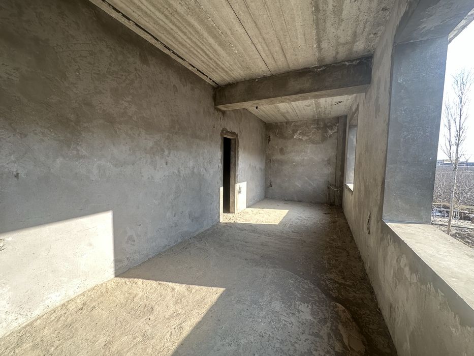 Евро дом сотилади 3.7 соток 500 кв.м каробка Хасанбой махалласида