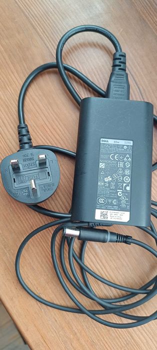 Продавам бизнес лаптоп ,,Dell Latitude " 7320 , i-5 11 генерация , 13.3 inc