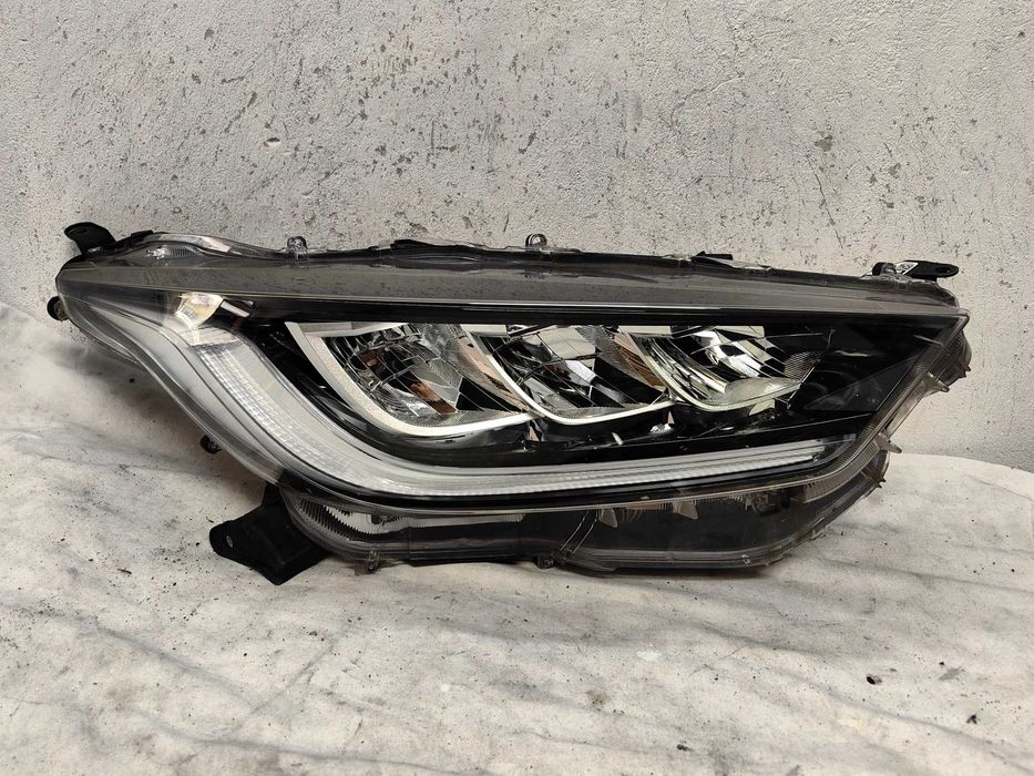 Оригинален фар Тойота Ярис  Toyota Yaris Full Led