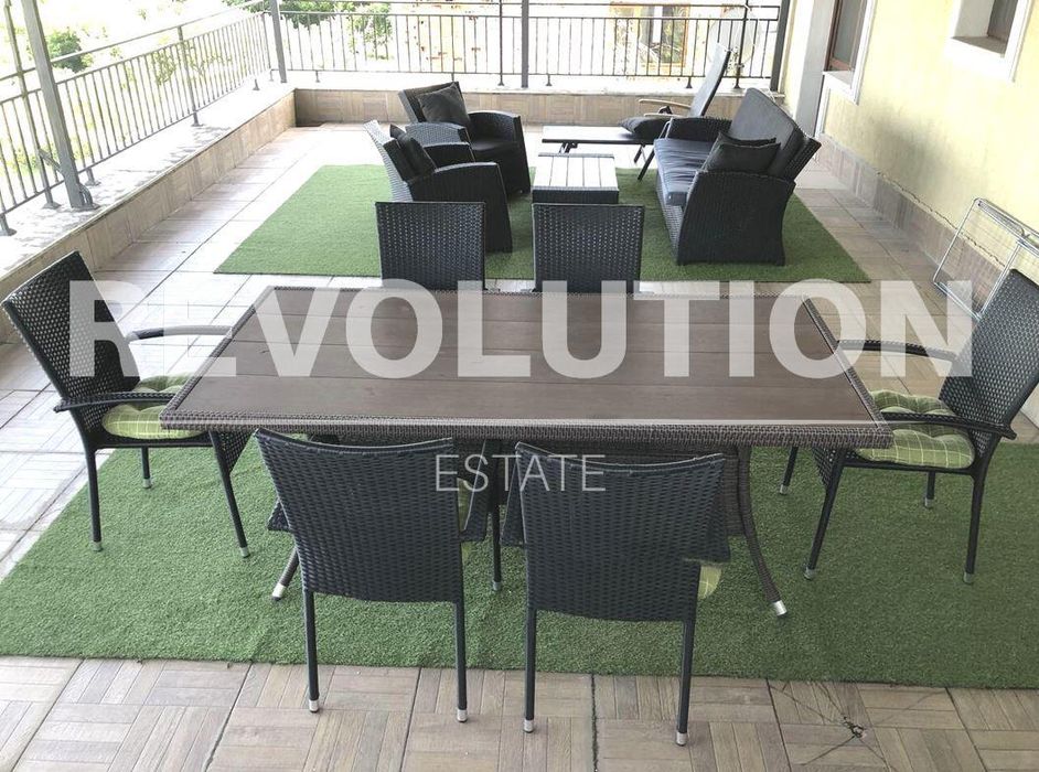 Мезонет в район извън Варна!