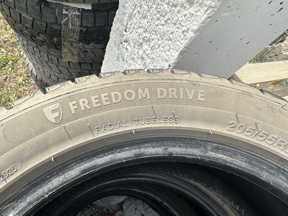 Продам шины в отличном состоянии!