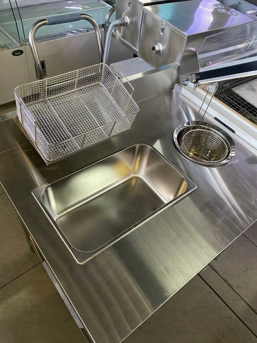 Панировочный стол с бортом