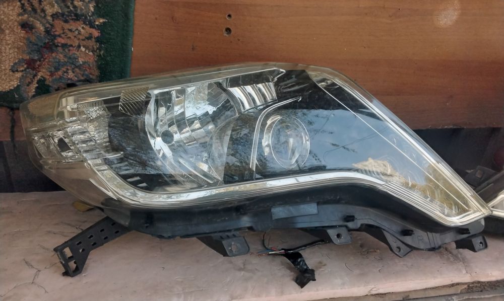 Продам фары. б/у