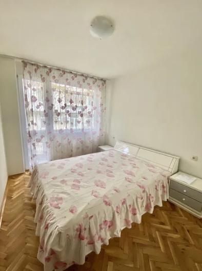 Дава се под наем Четиристаен апартамент в Варна, Център - 100 кв.м за 900 € - Снимка #5