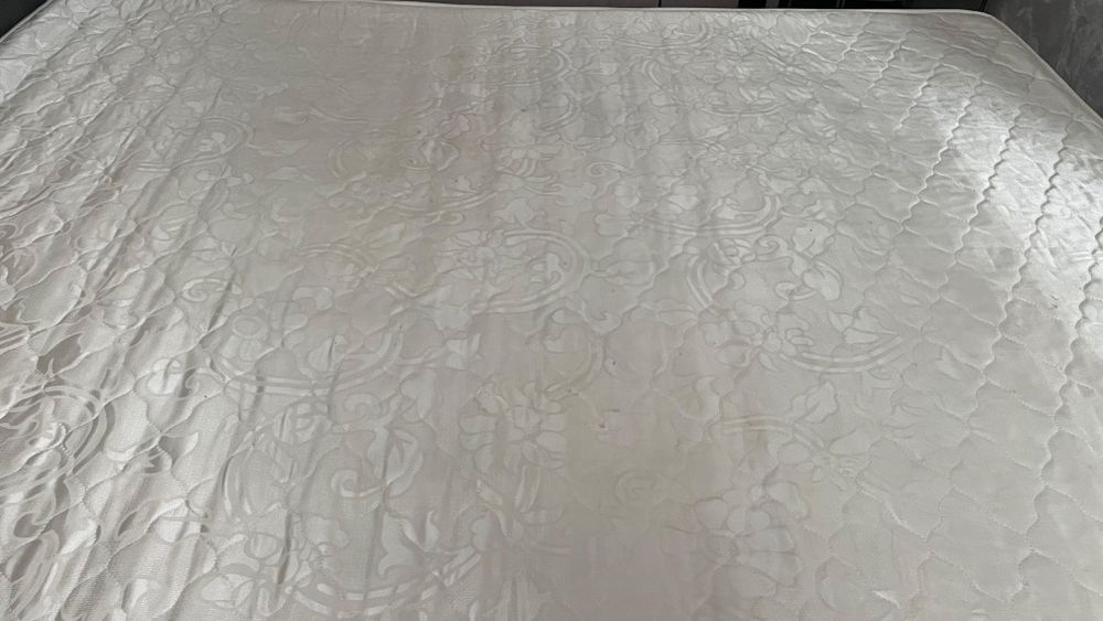 Продам кровать б/у