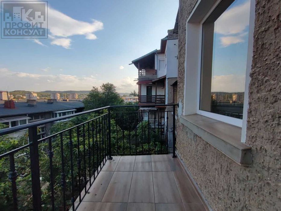 Дава се под наем Офис в Велико Търново, Център - 90 кв.м за 600 € - Снимка #10