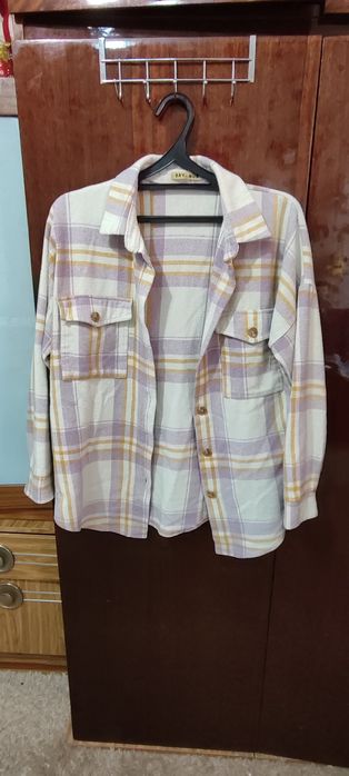 Продам две кофты и куртку