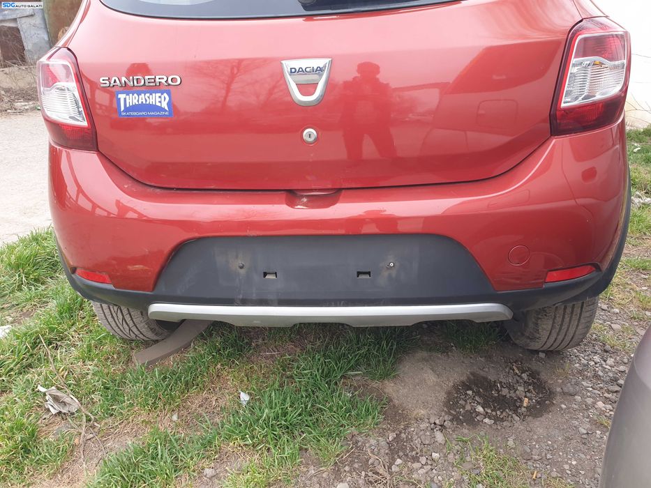 Hayon Haion Portbagaj Dezechipat cu Luneta Geam Sticla Dacia Sandero 2 2012 - 2016 Culoare Fire Red Metallic / Pearl TEB76 [K4324]