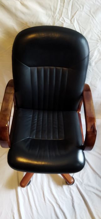 Кожаное, кресло.
