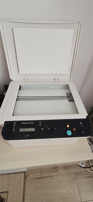 Imprimantă multifuncțională