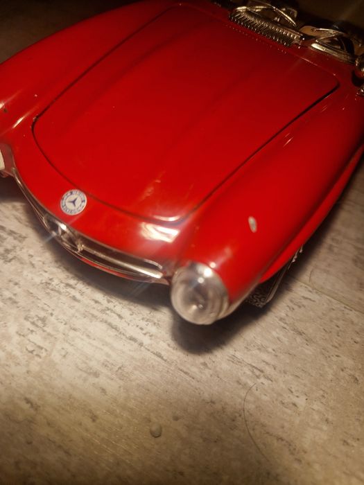 Mercedes-Benz 300 SL Roadster Bburago 1:18 – Made in Italy