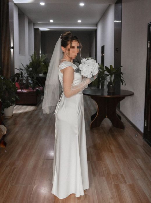 Свадебное платье видоизменённое эксклюзивно