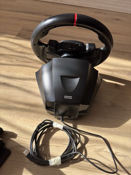 Волан Hori Racing Wheel Apex (RWA) за PS5 / PS4 / PC