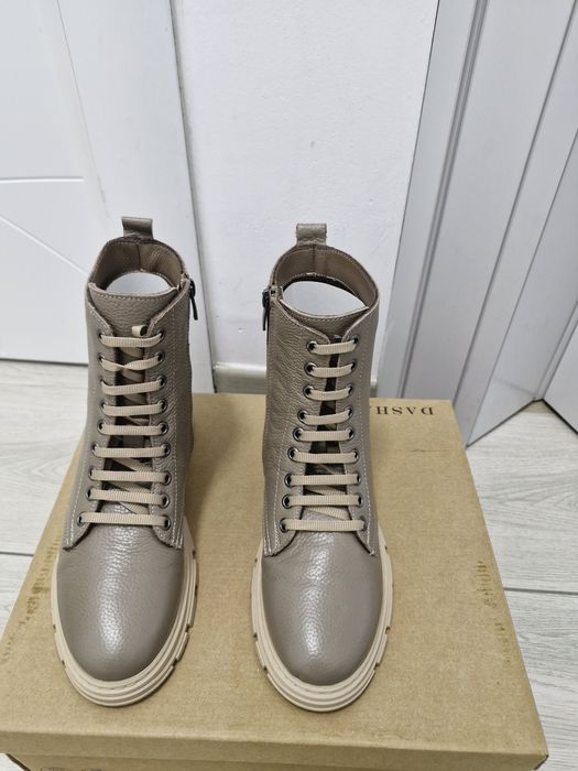 Ghete piele naturala Dasha