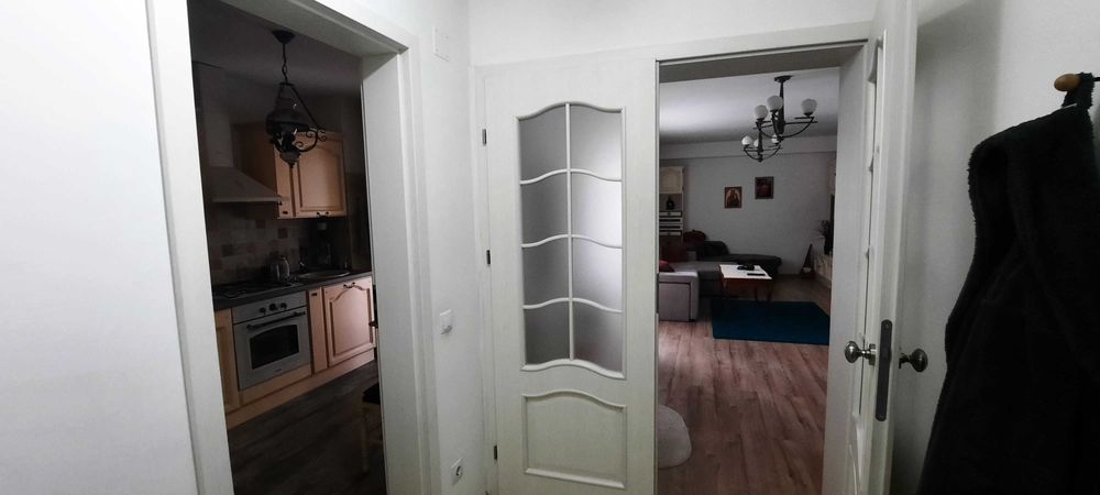 Apartament trei camere de inchiriat in Arad