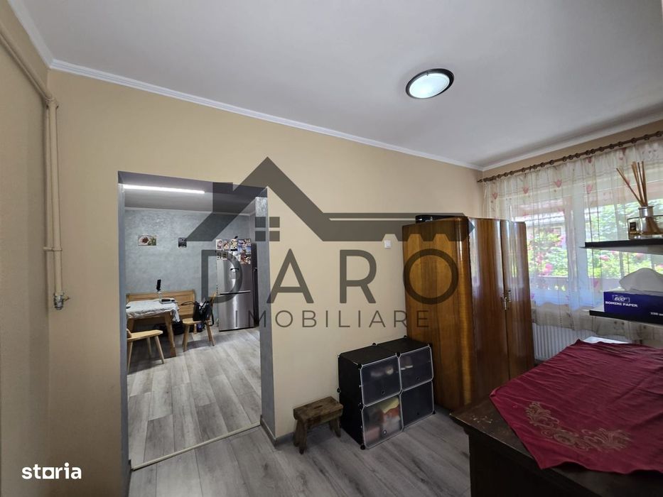 Casa in Livezeni , 140  mp utili , in centrul localitatii .