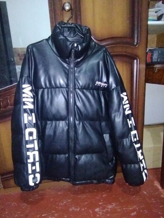 Зимние черная куртка