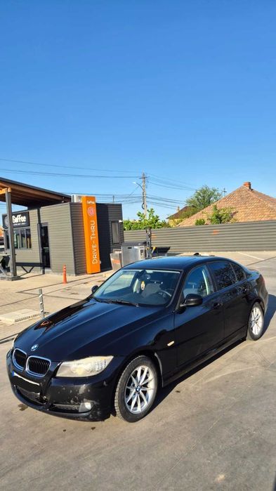 BMW 320 E90 manual,  facelift 2011, 2.0 diesel, 184 cp trapă, bixenon adaptiv