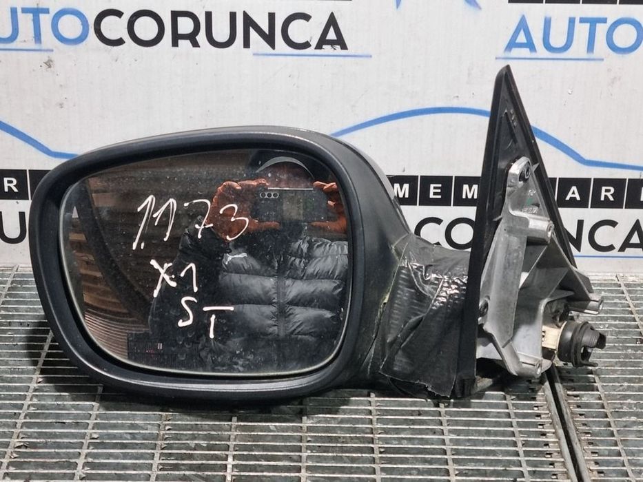 Oglinda stanga BMW X1 E84 2009 - 2015 5 Usi NEGRU (1173) Fara rabatare RUPTA