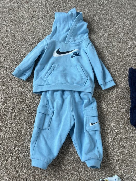 Екип и бодита Nike