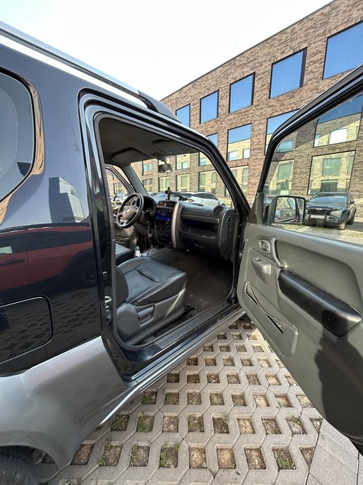 Suzuki Jimny 2011