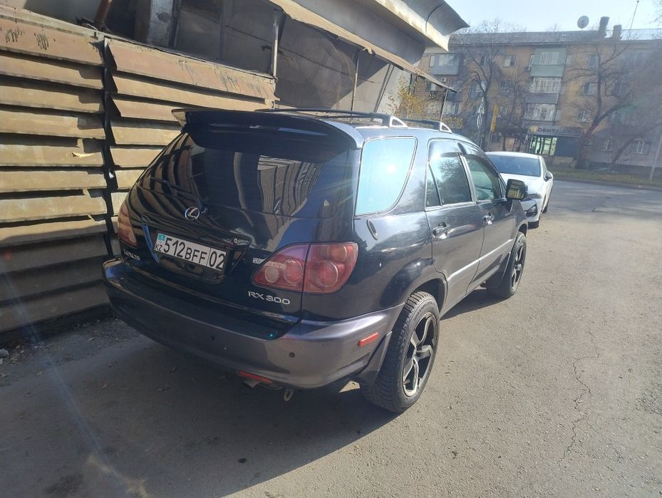 Лексус в хорошем состоянии