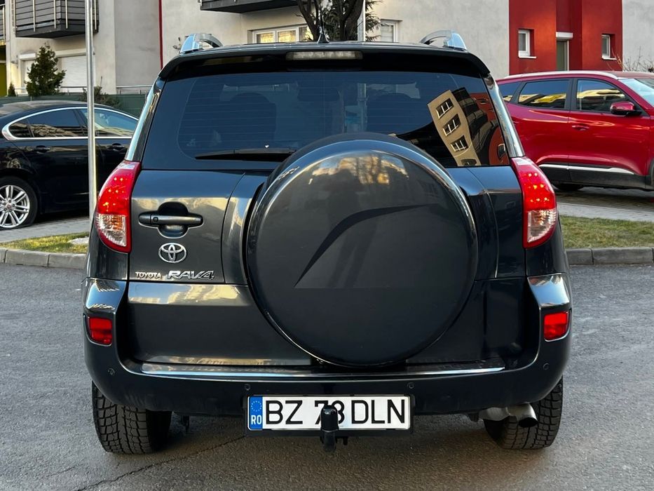 RAV 4 - 2008 // 2.2 Diesel  4x4 // Fara rugina!