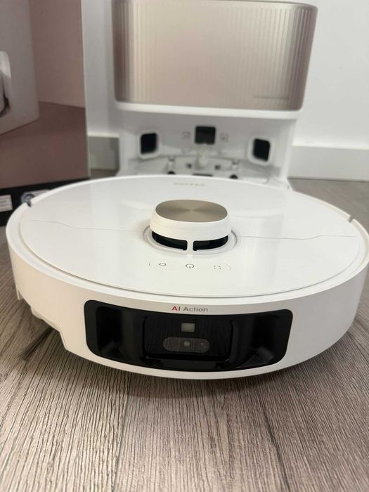 (RESIGILAT) Aspirator robot Dreame L40 Ultra GARANTIE 12 luni