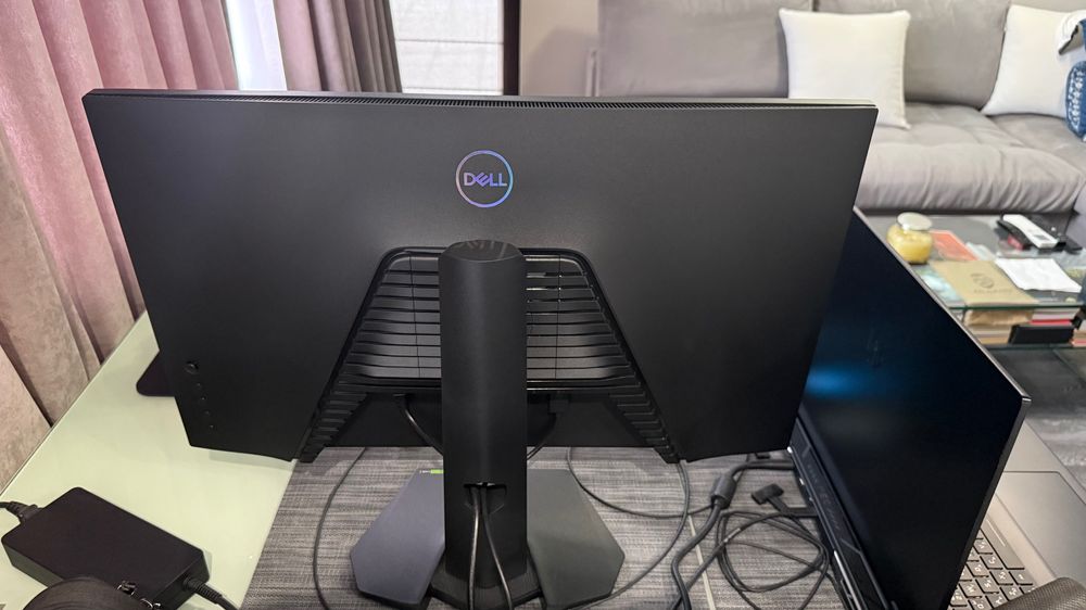 Dell G2724D 27" QHD LED IPS 165Hz 1ms геймърски монитор