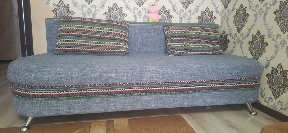 Продам диван в хорошем состоянии