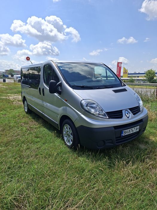 RENAULT Trafic 2012 — imagine 2