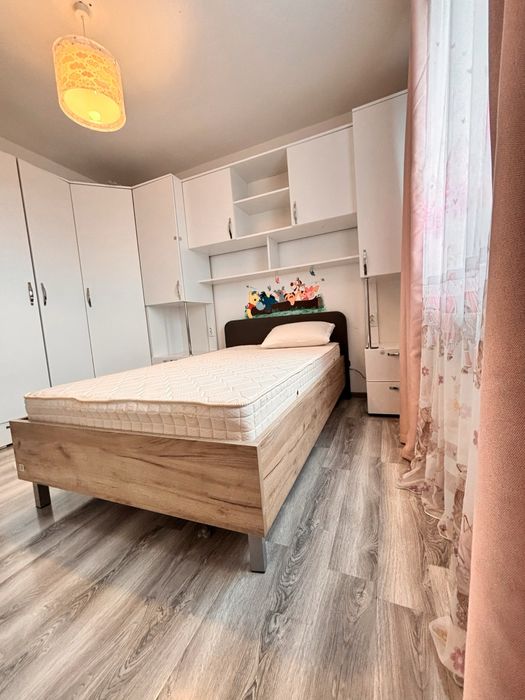 Proprietar- Apartament 3 camere + 1 loc de parcare